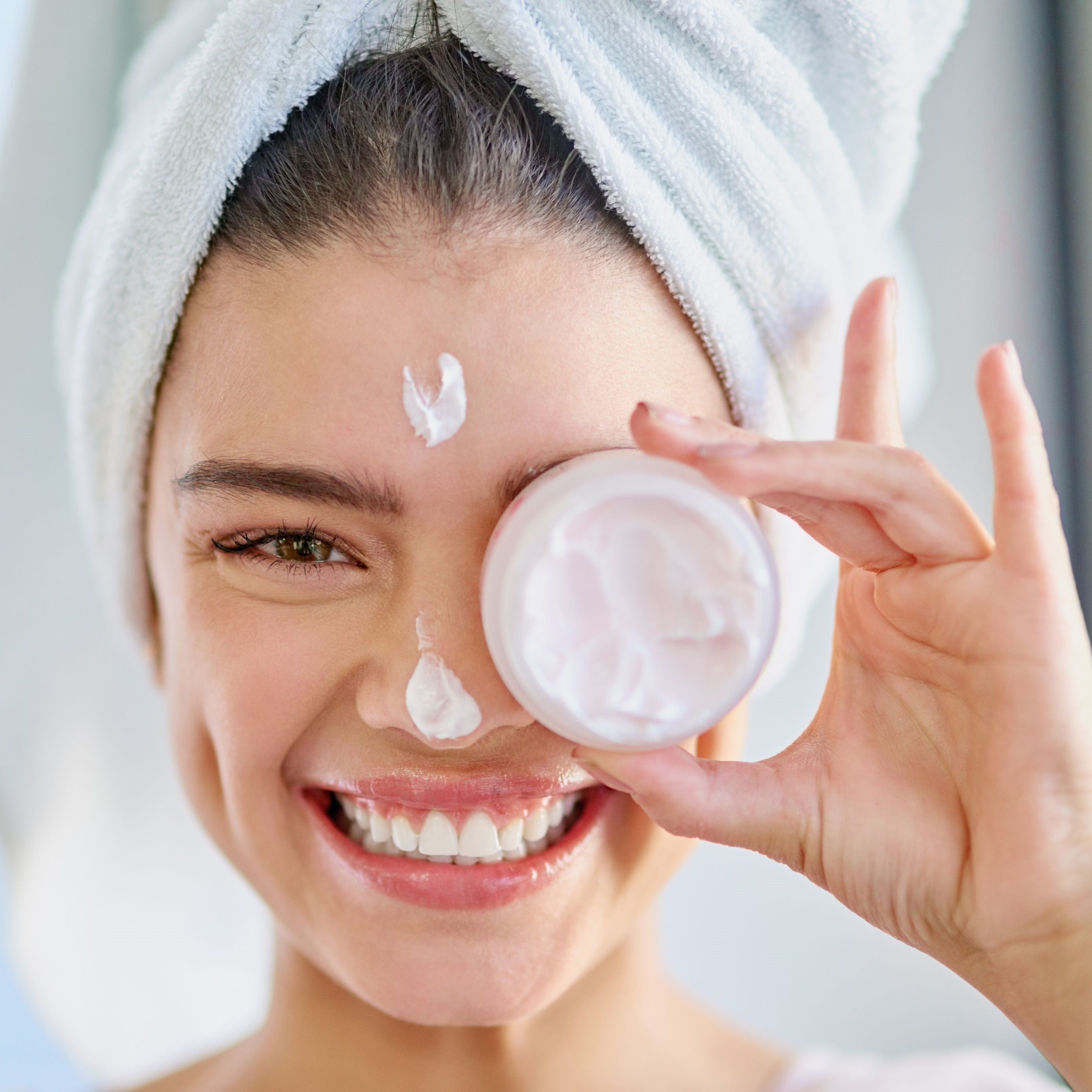 The Best Natural Tips for a Smooth and Firm Face