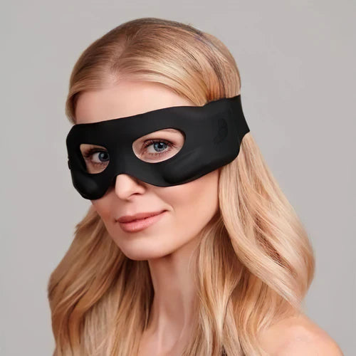 Illuminate Your Eyes : The Benefits of the EMS Eye Mask